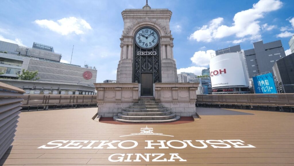 SEIKO HOUSE GINZAの屋上にあるシンボル時計塔。銀座四丁目交差点のランドマーク