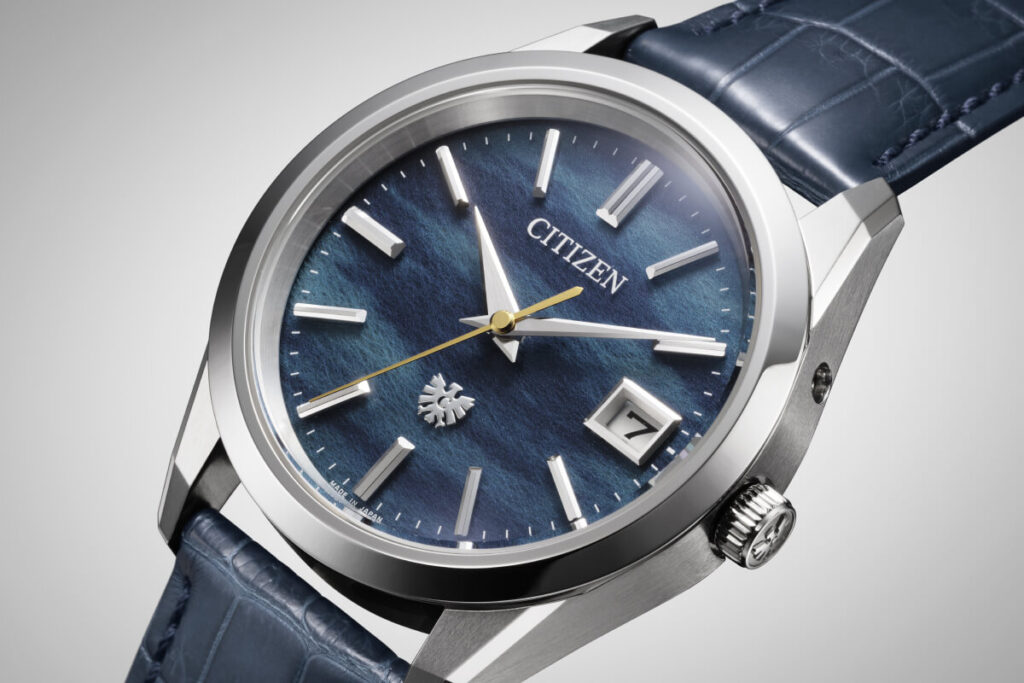 CITIZEN ザ・シチズン AQ4100-22L〈夏〉モデル。藍染和紙ダイヤルとプラチナ色のケースが特徴の限定モデル。